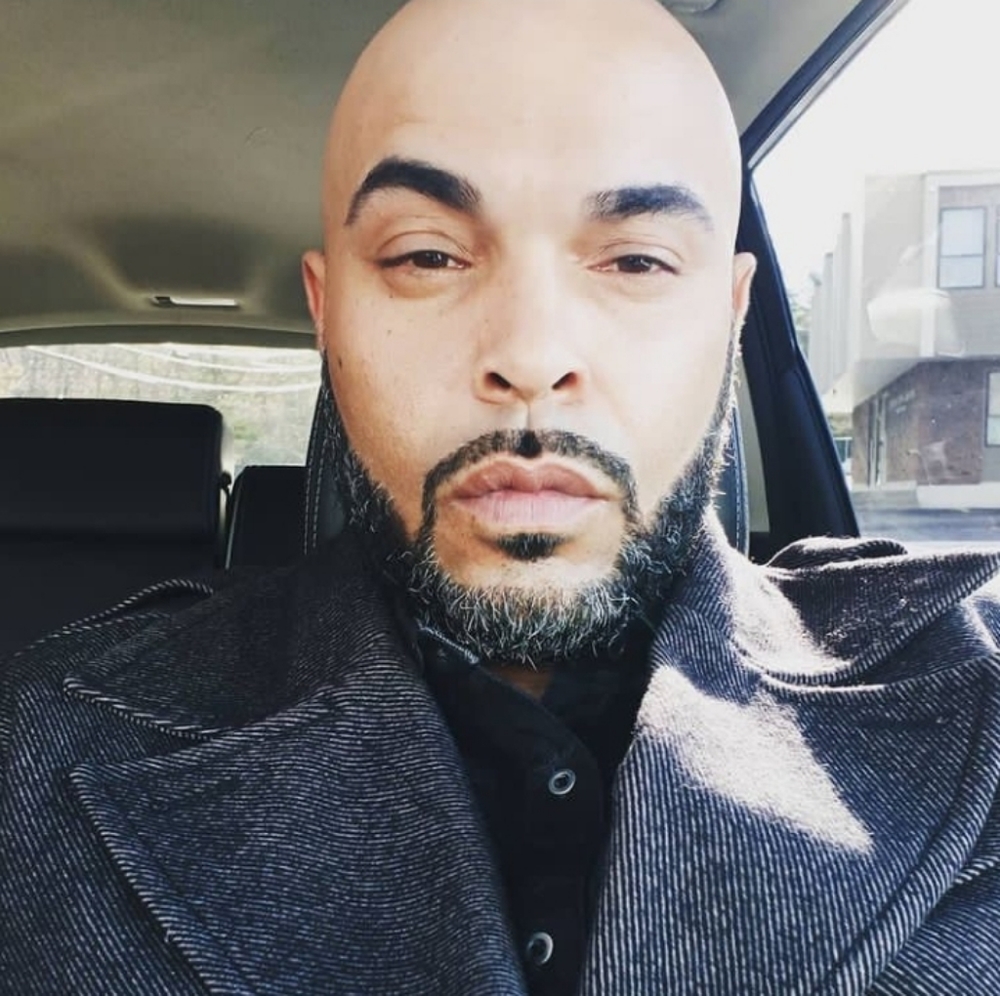 Meet your Posher, Rory - Picture 2 of 8